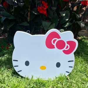 Hello Kitty Mini Table